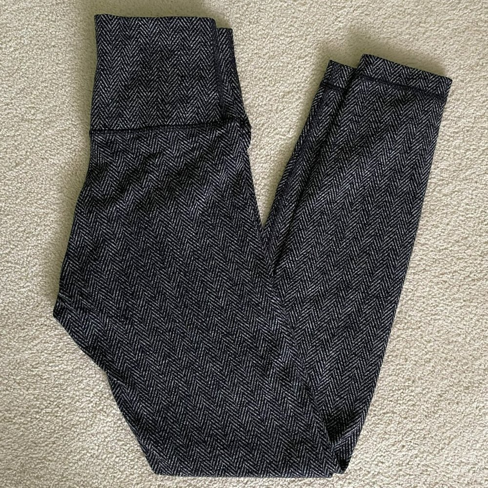 Lululemon High Time Pant High Rise 7/8 Length Black Herringbone Women's Size 4 - Picture 3 of 6